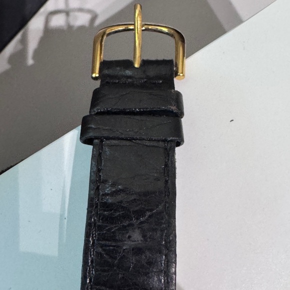 🕰️ Vintage Stylish Early 1990’s Men’s Movado ESQ Gold and Black Watch - Picture 4 of 16